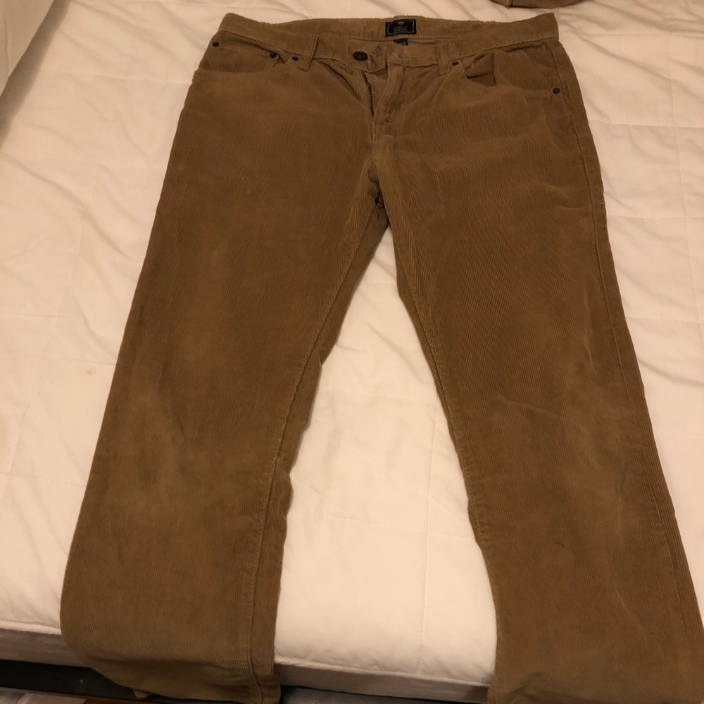 Mens gap corduroy pants 33/32 straight fit